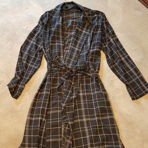 BLACK WRAP TIE KIMONO IN PLAID PRINT